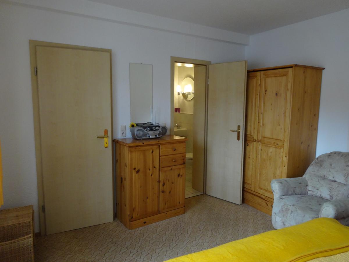 Landpension Risch Pensión 3*